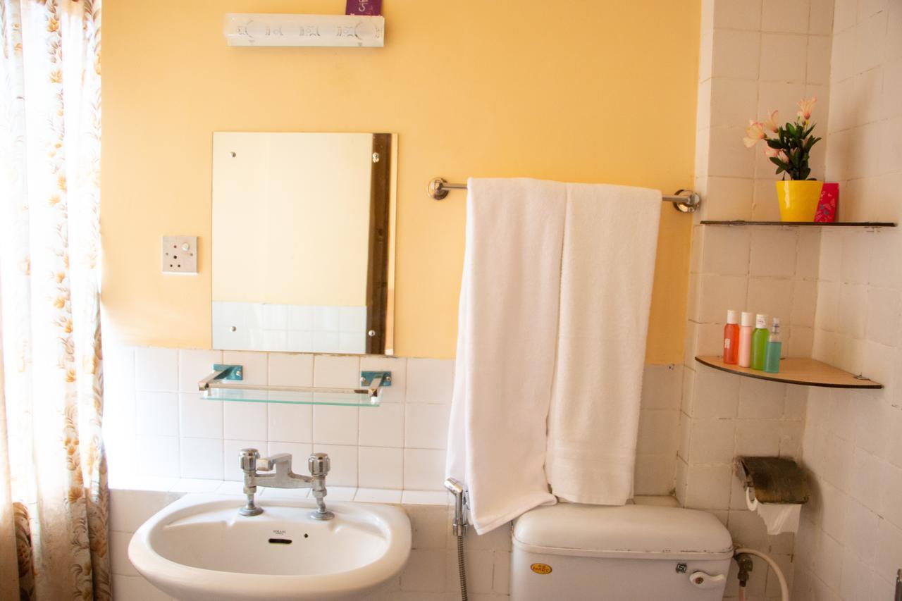 Hotel Lapha Kathmandu Bagian luar foto
